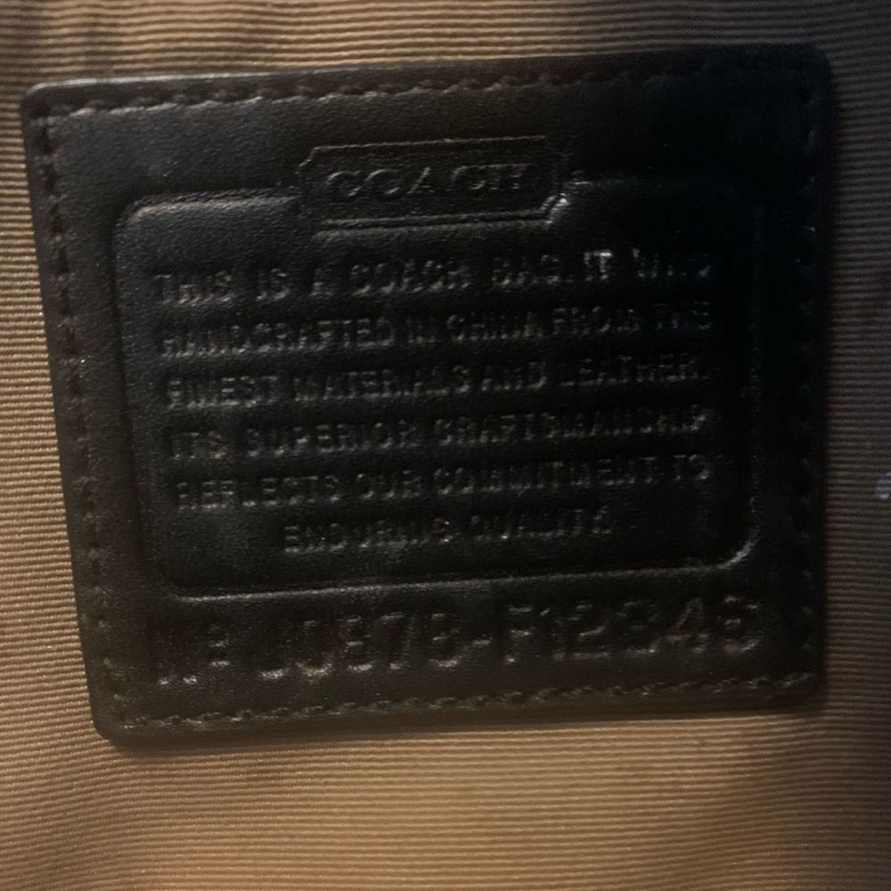 Coach Handbag 👜 🖤 - Picture 2 of 8